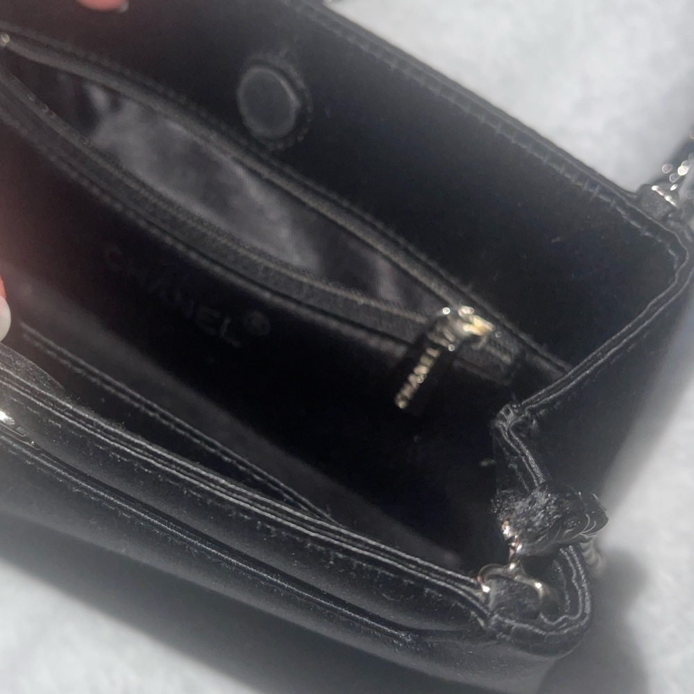 Vintage Chanel black small bag - Picture 2 of 11